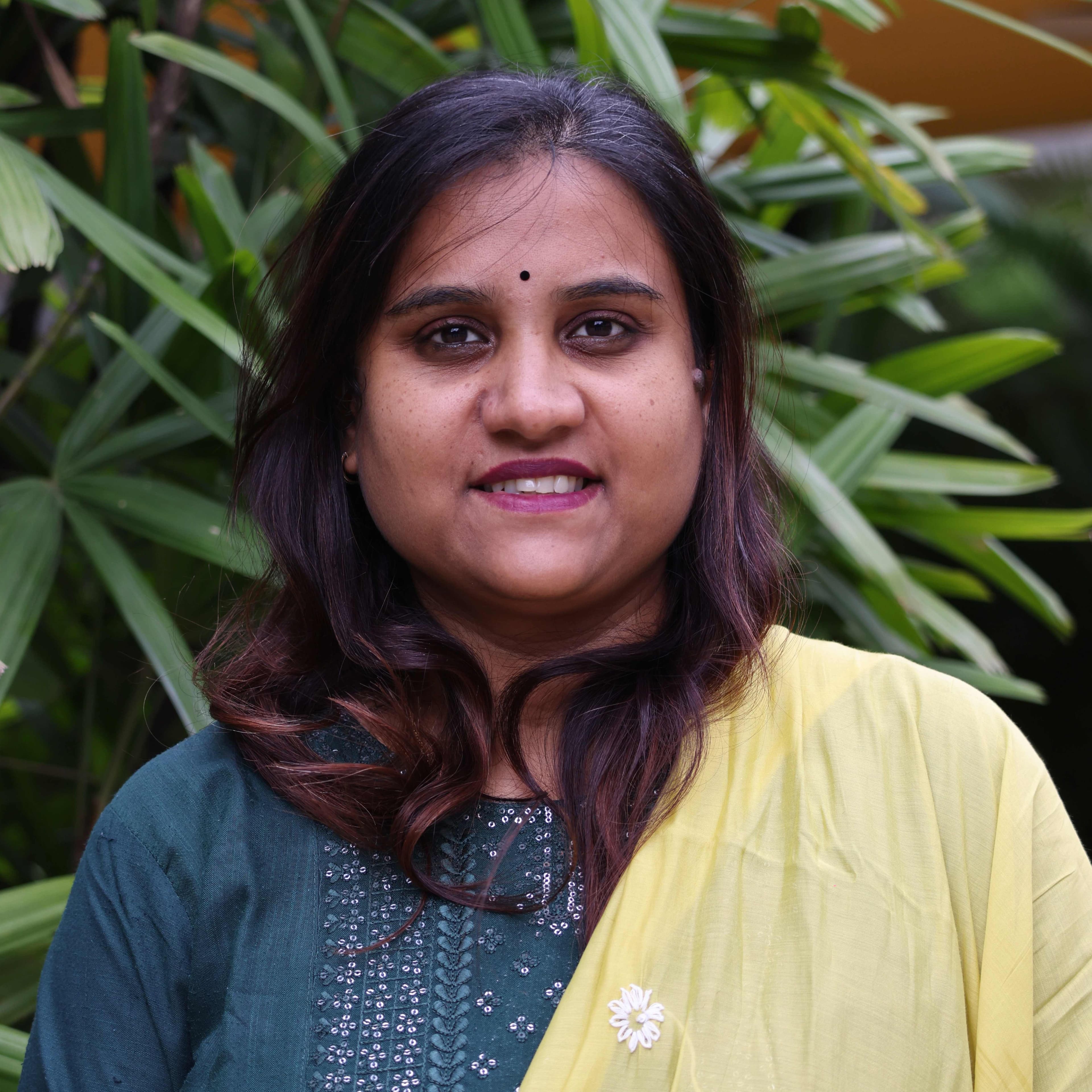 Dr. Leena Thombre